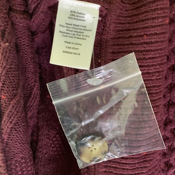 Talbots burgundy poncho/ cape cable knit size large - Picture 7 of 11